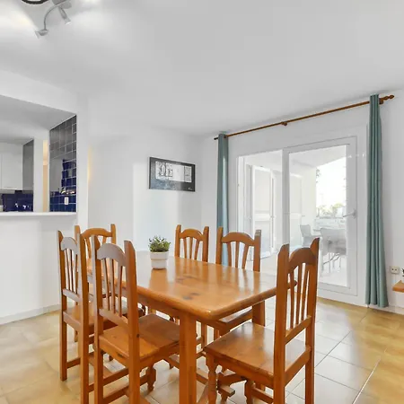 Apartment Platja De Roses-9 By Interhome