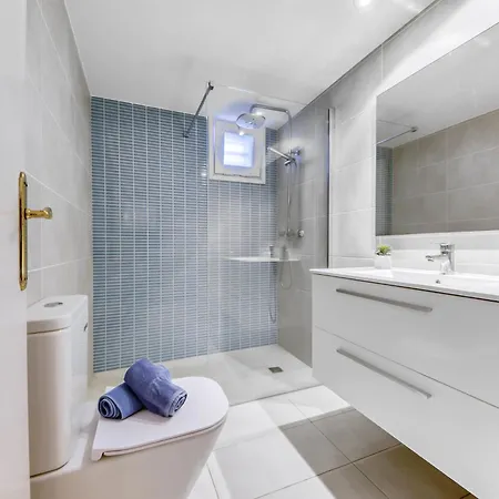 Lägenhet Platja De Roses-9 By Interhome