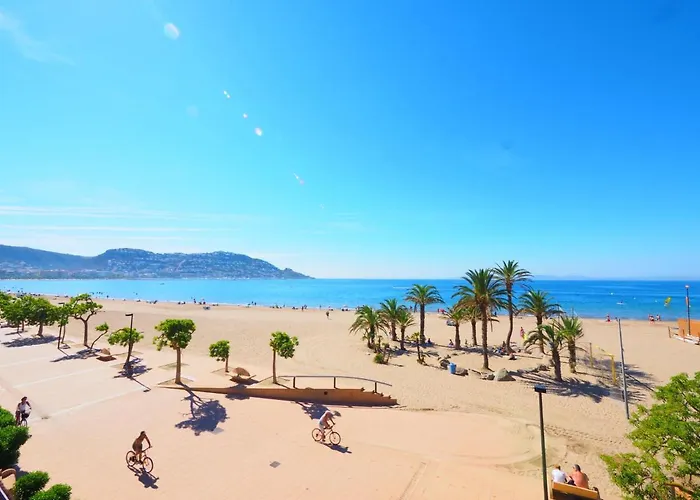 Appartamento Platja De Roses-9 By Interhome Roses