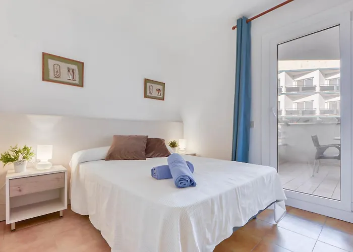 Appartamento Platja De Roses-9 By Interhome
